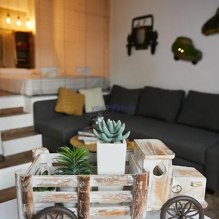 Appartement Charlotte Townhouse à Komotiní Extérieur photo